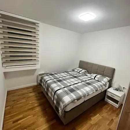 Apartment Apartman Lamija